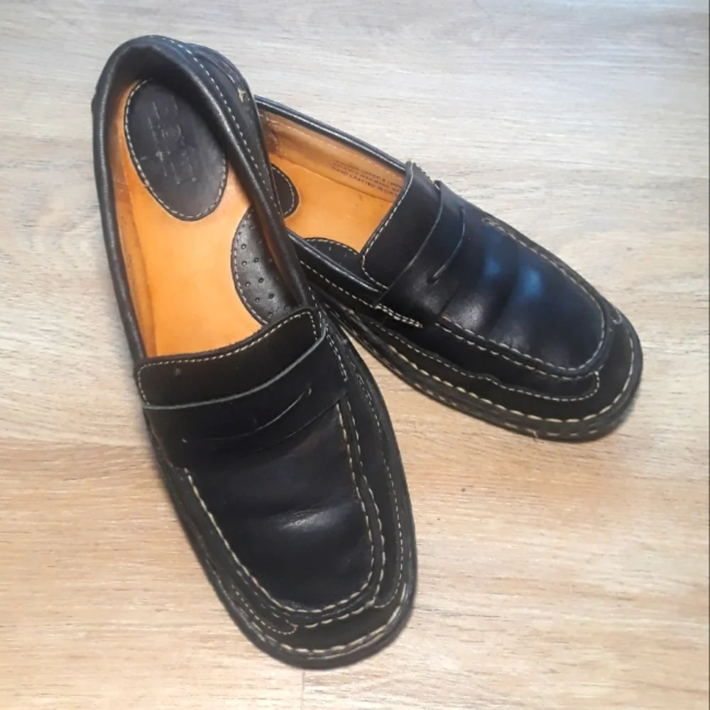 Vintage Born Women's Black Penny Loafers / Size 7.5 Square Toe Slip On Shoes